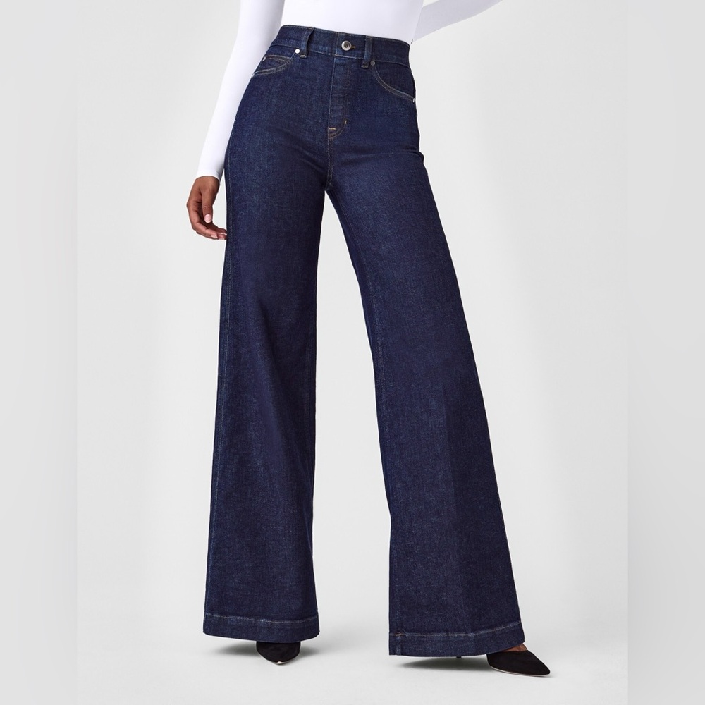 SPANX Women's Pull-on Faux Front Pockets Wide Leg Jeans  -   Size:  M